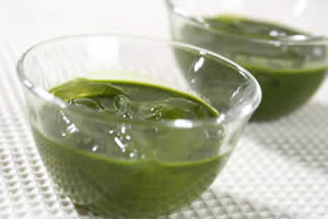 ゆるゆる寒天餅の抹茶冷やし汁粉【京菓子　京みずは】