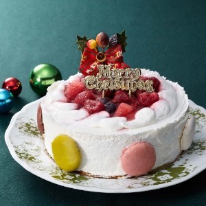 クリスマス　マカロン＆いちごのケーキ